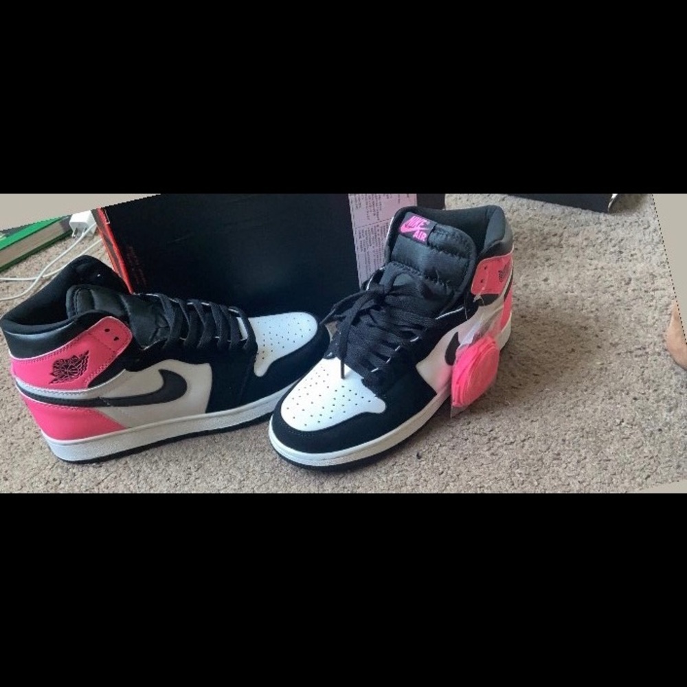 Pink valentine Jordan 1’s(LIMITED EDITION)